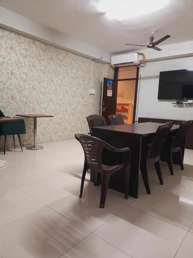 Homestay Ac Dormitory New Delhi Extérieur photo