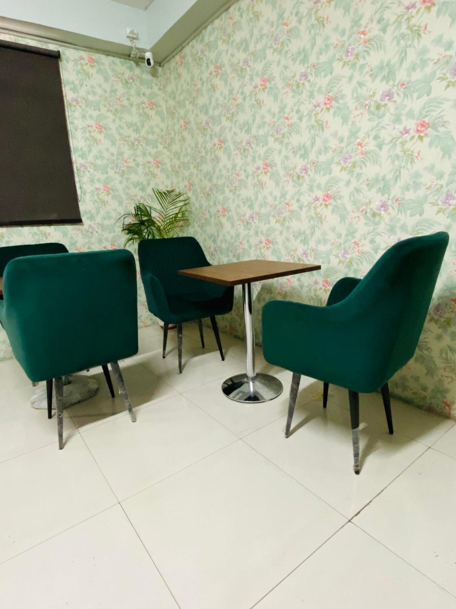 Homestay Ac Dormitory New Delhi Extérieur photo