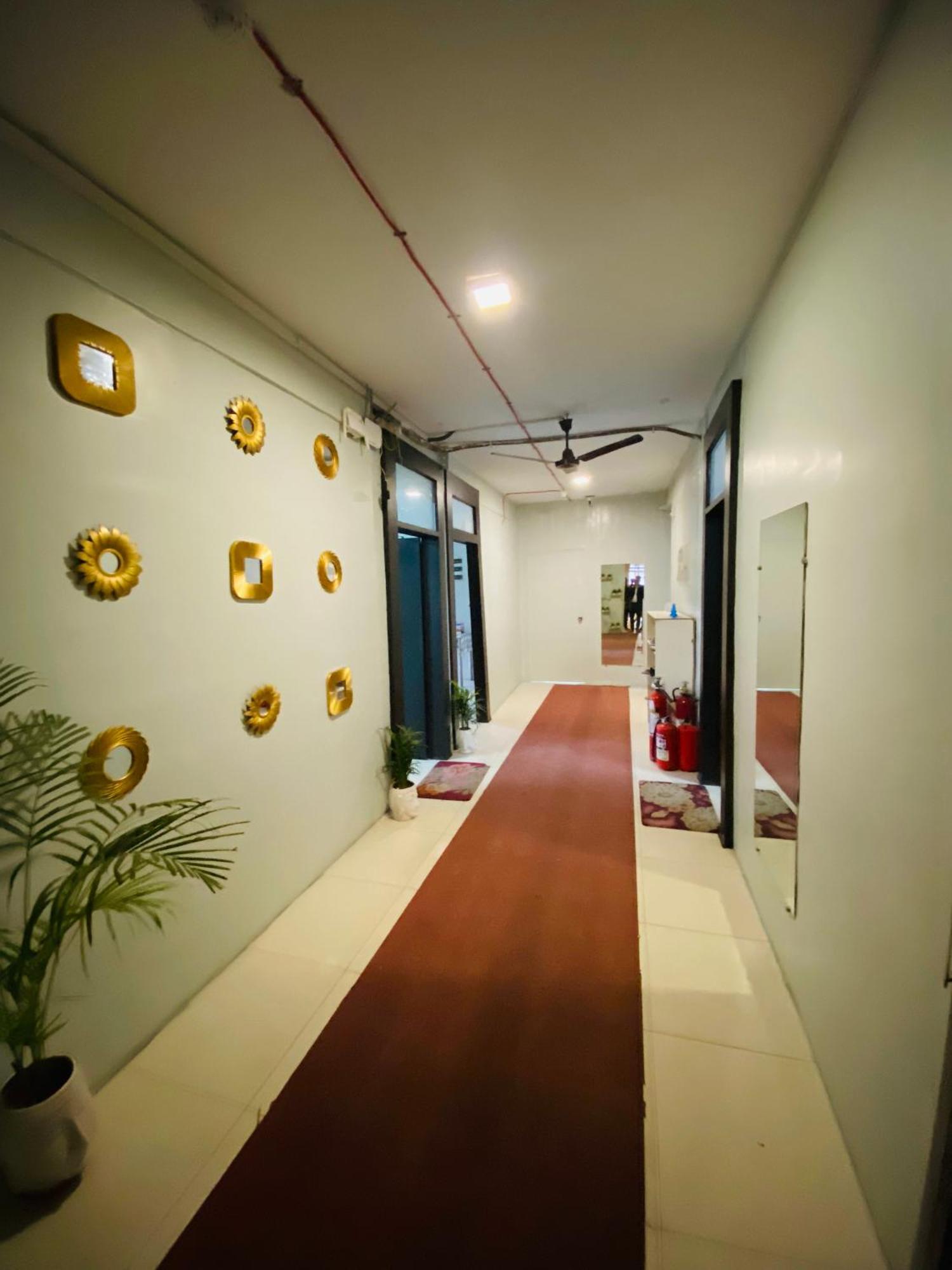 Homestay Ac Dormitory New Delhi Extérieur photo