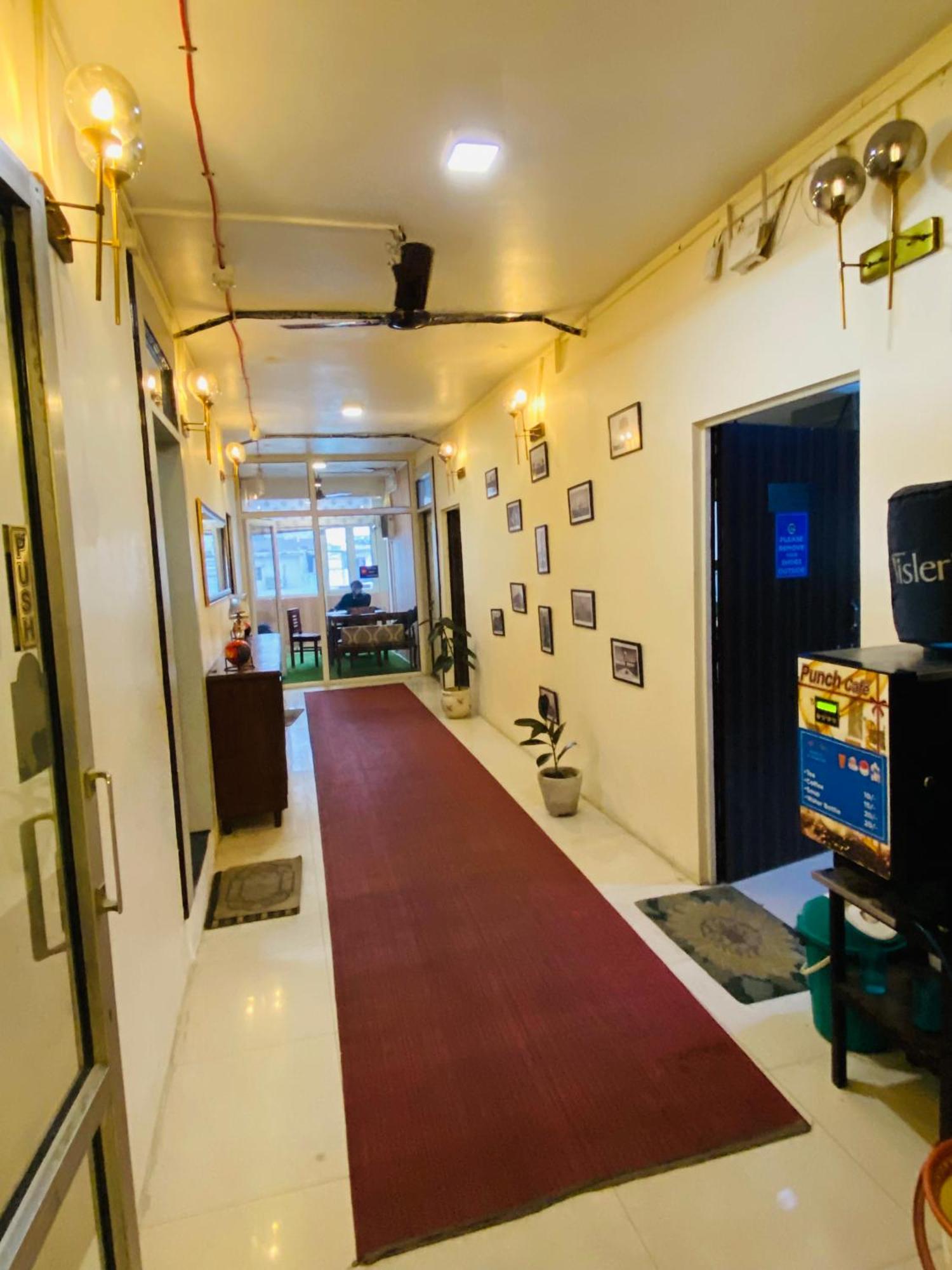 Homestay Ac Dormitory New Delhi Extérieur photo