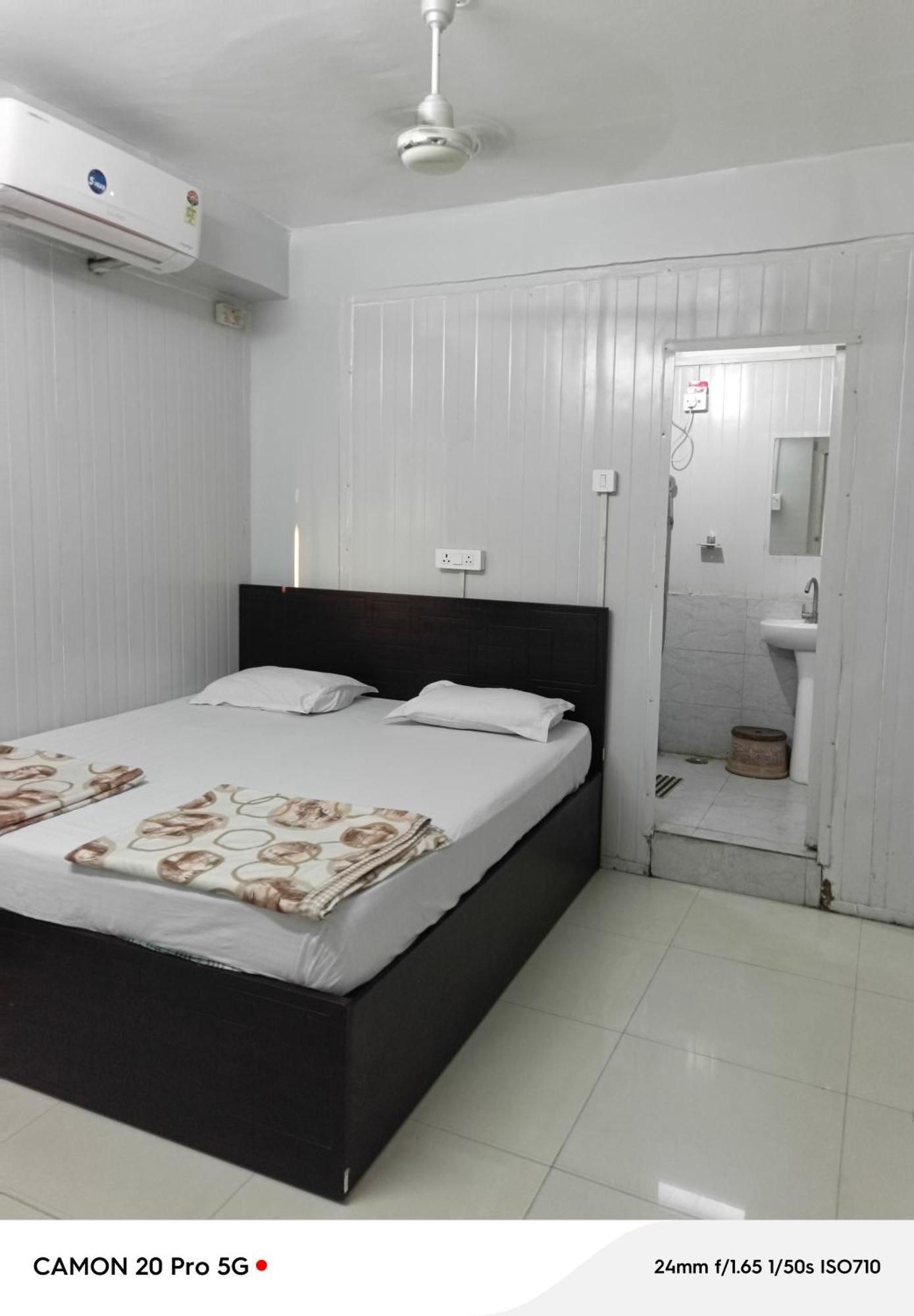 Homestay Ac Dormitory New Delhi Extérieur photo
