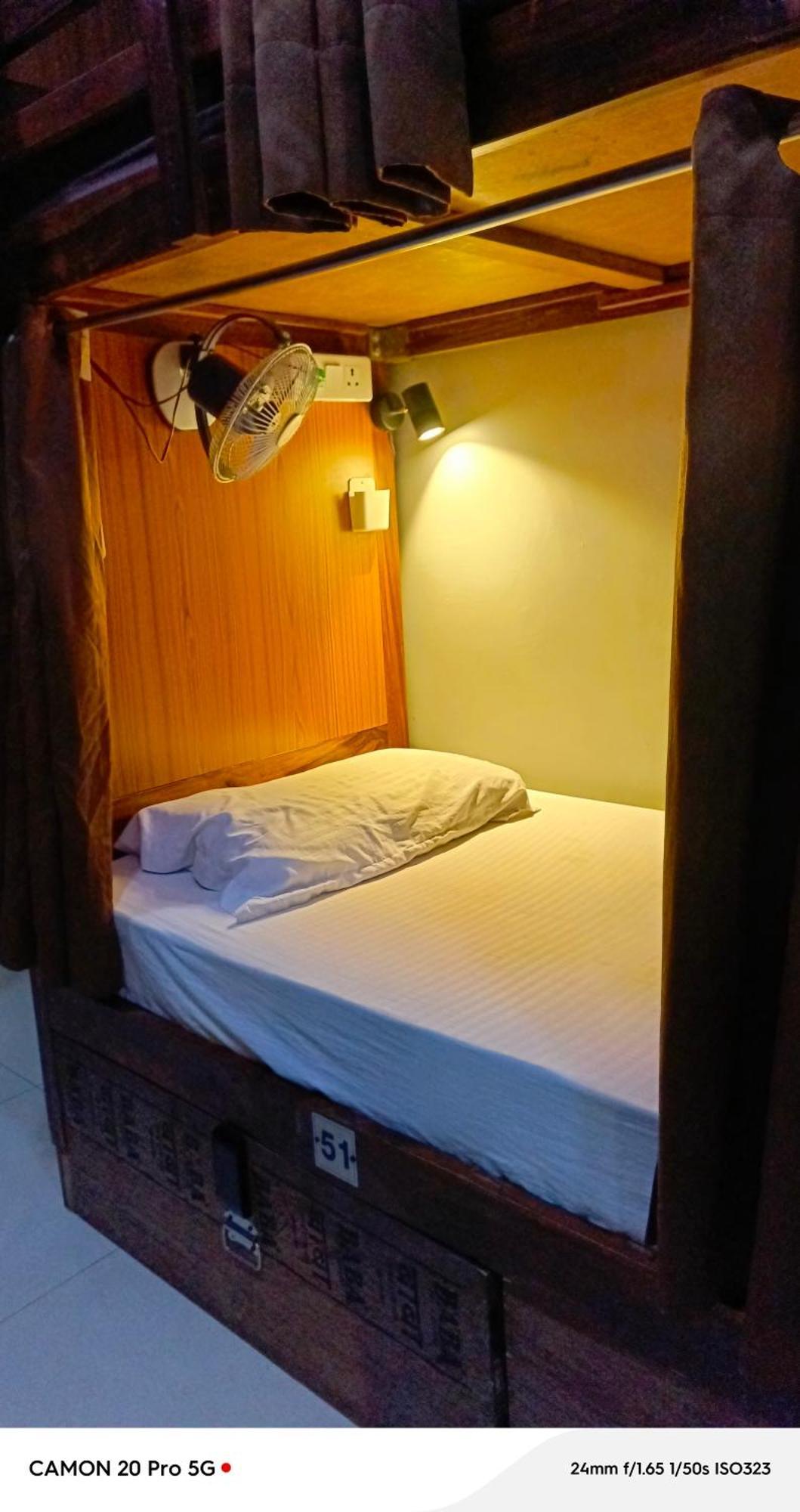 Homestay Ac Dormitory New Delhi Extérieur photo