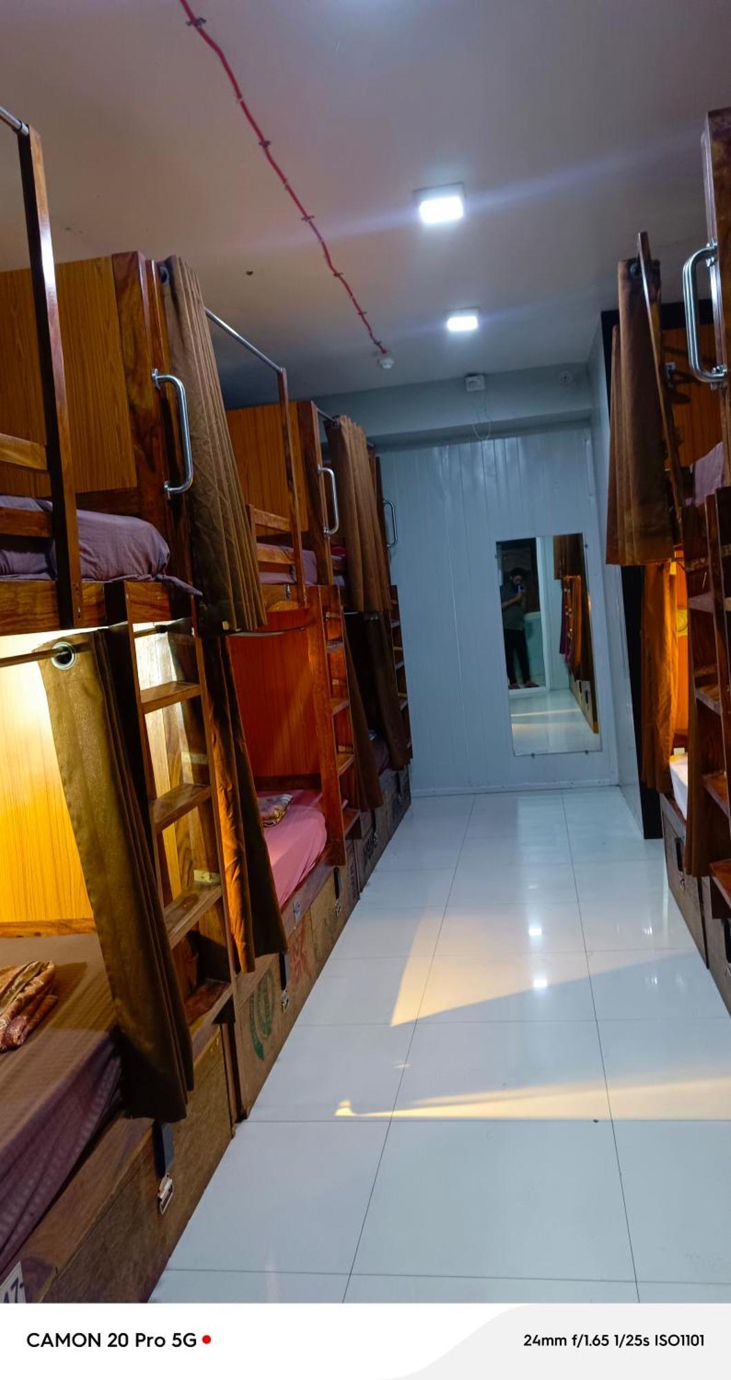 Homestay Ac Dormitory New Delhi Extérieur photo